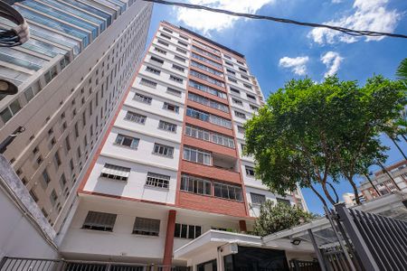 Apartamento à venda com 116m², 2 quartos e sem vaga Apartamento à venda com 116m², 2 quartos e sem vagaFachada