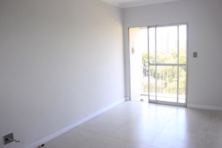 Sala de apartamento à venda com 2 quartos, 60m² em Vila Leonor, Guarulhos