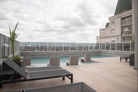 Studio para alugar com 34m², 1 quarto e sem vaga Studio para alugar com 34m², 1 quarto e sem vagaÁrea comum - Piscina