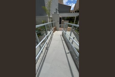 Apartamento à venda com 65m², 2 quartos e 1 vagaCorrimão - Rampa