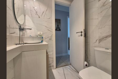 Apartamento à venda com 115m², 3 quartos e 2 vagasBanheiro 