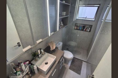 Apartamento à venda com 115m², 3 quartos e 2 vagasBanheiro suite 