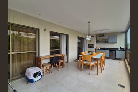 Apartamento à venda com 115m², 3 quartos e 2 vagasVaranda 