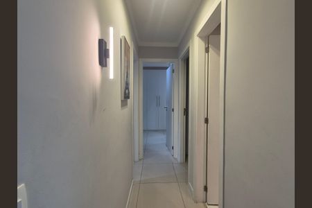 Apartamento à venda com 115m², 3 quartos e 2 vagasCorredor 