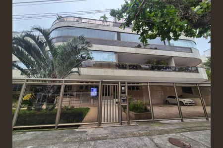 Apartamento à venda com 115m², 3 quartos e 2 vagasFachada 