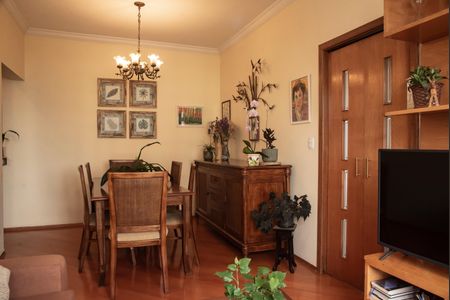 Apartamento à venda com 65m², 2 quartos e 1 vagaSala