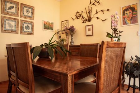 Apartamento à venda com 65m², 2 quartos e 1 vagaSala