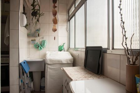 Apartamento à venda com 65m², 2 quartos e 1 vagaÁrea de Serviço