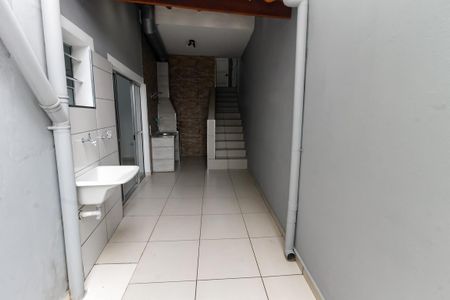 Casa para alugar com 77m², 2 quartos e sem vagaÁrea de Serviço