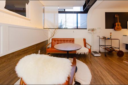 Sala de apartamento à venda com 2 quartos, 130m² em Gutierrez, Belo Horizonte