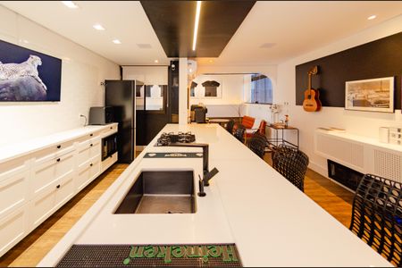 Apartamento à venda com 130m², 2 quartos e 2 vagasCozinha