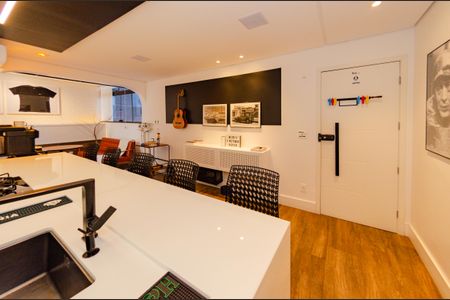 Apartamento à venda com 130m², 2 quartos e 2 vagasCozinha