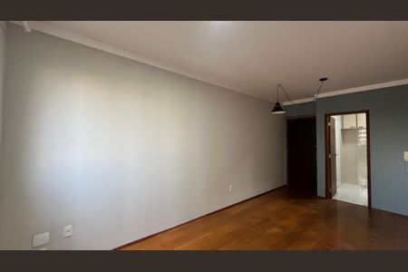 Sala de apartamento para alugar com 1 quarto, 79m² em Centro, Campinas