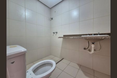 Apartamento à venda com 280m², 3 quartos e 3 vagas Apartamento à venda com 280m², 3 quartos e 3 vagasBanheiro suite 2