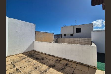 Apartamento à venda com 280m², 3 quartos e 3 vagas Apartamento à venda com 280m², 3 quartos e 3 vagasTerraço