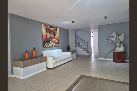 Apartamento à venda com 280m², 3 quartos e 3 vagas Apartamento à venda com 280m², 3 quartos e 3 vagasHall de Entrada