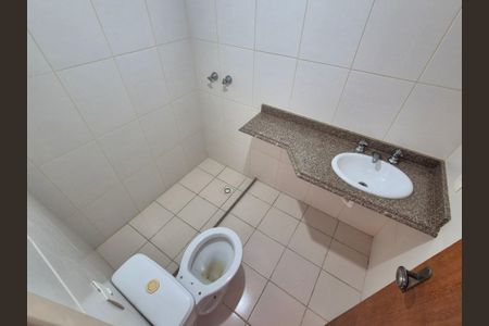 Apartamento à venda com 280m², 3 quartos e 3 vagas Apartamento à venda com 280m², 3 quartos e 3 vagasBanheiro suite 2