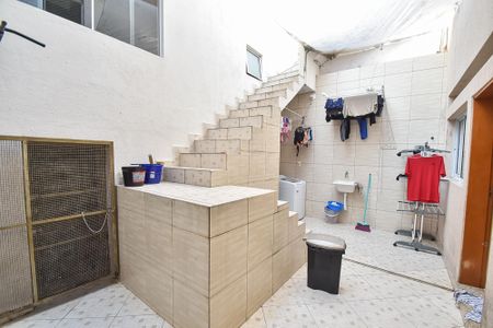 Casa à venda com 280m², 3 quartos e 1 vagaÁrea de serviço - quintal