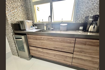 Apartamento à venda com 182m², 3 quartos e 3 vagasCozinha