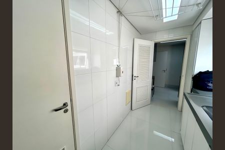 Apartamento à venda com 182m², 3 quartos e 3 vagasÁrea de Serviço