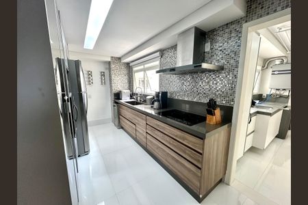 Apartamento à venda com 182m², 3 quartos e 3 vagasCozinha