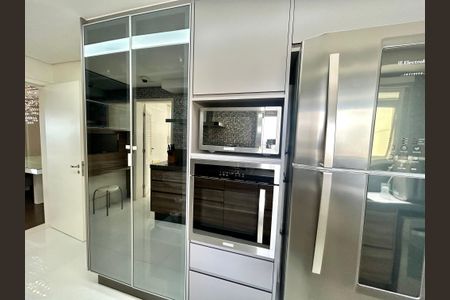 Apartamento à venda com 182m², 3 quartos e 3 vagasCozinha