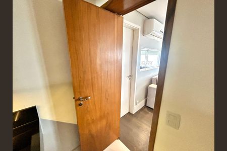 Apartamento à venda com 182m², 3 quartos e 3 vagasLavabo