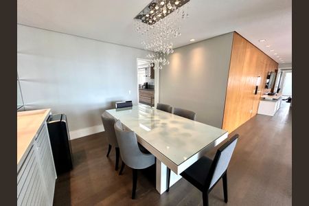 Apartamento à venda com 182m², 3 quartos e 3 vagasCopa