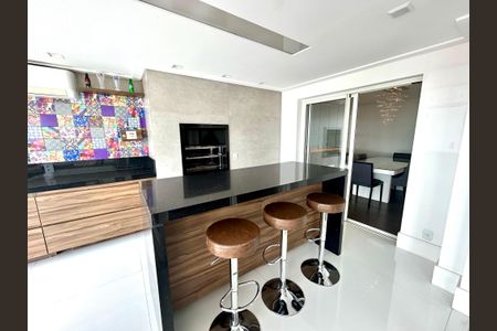 Apartamento à venda com 182m², 3 quartos e 3 vagasVaranda da Sala