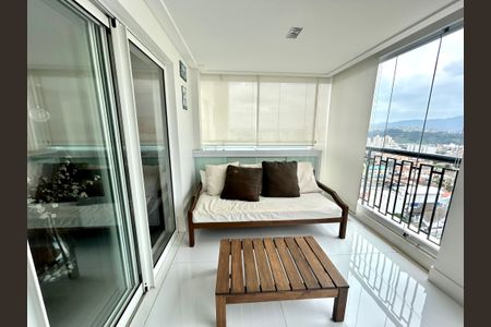 Apartamento à venda com 182m², 3 quartos e 3 vagasVaranda da Sala