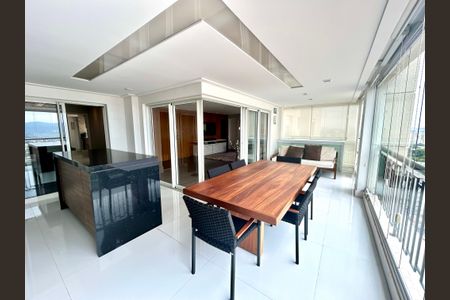 Apartamento à venda com 182m², 3 quartos e 3 vagasVaranda da Sala