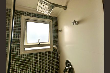 Apartamento à venda com 182m², 3 quartos e 3 vagasBanheiro da Suíte 2