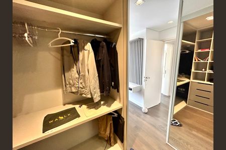 Apartamento à venda com 182m², 3 quartos e 3 vagasCloset da suíte 1