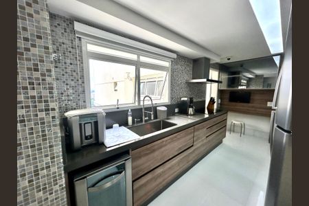Apartamento à venda com 182m², 3 quartos e 3 vagasCozinha