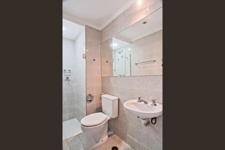 Apartamento para alugar com 70m², 3 quartos e 2 vagas Apartamento para alugar com 70m², 3 quartos e 2 vagasBanheiro