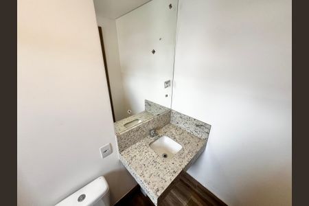 Apartamento para alugar com 63m², 2 quartos e 1 vaga Apartamento para alugar com 63m², 2 quartos e 1 vagaBanheiro da Suíte
