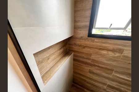 Apartamento para alugar com 63m², 2 quartos e 1 vaga Apartamento para alugar com 63m², 2 quartos e 1 vagaBanheiro da Suíte