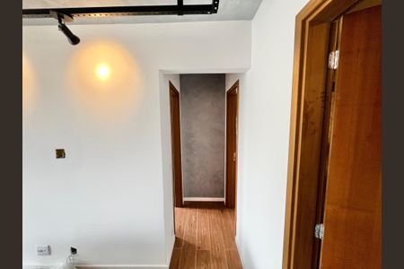 Apartamento para alugar com 63m², 2 quartos e 1 vaga Apartamento para alugar com 63m², 2 quartos e 1 vagaCorredor