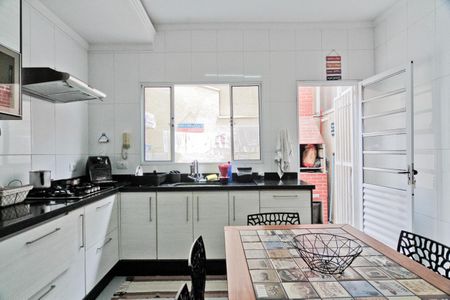 Casa de condomínio à venda com 87m², 2 quartos e 2 vagas Casa de condomínio à venda com 87m², 2 quartos e 2 vagasCozinha