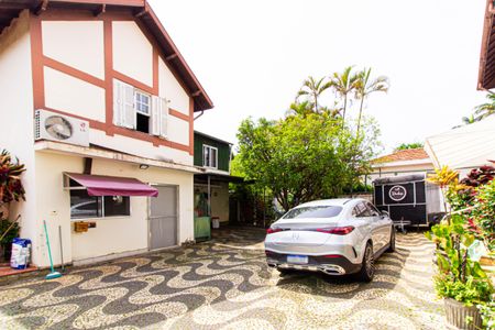 Casa à venda com 450m², 4 quartos e 15 vagasÁrea externa