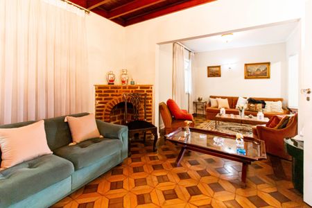 Casa à venda com 450m², 4 quartos e 15 vagasSala