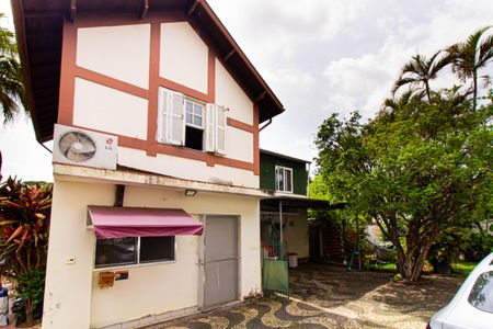 Casa à venda com 450m², 4 quartos e 15 vagasEdícula