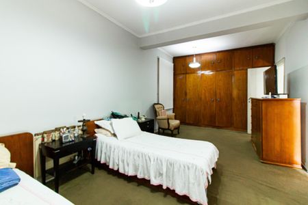 Casa à venda com 450m², 4 quartos e 15 vagasSuíte 1