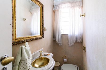 Casa à venda com 450m², 4 quartos e 15 vagasLavabo