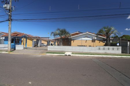 Casa de condomínio à venda com 50m², 2 quartos e 1 vagaFachada