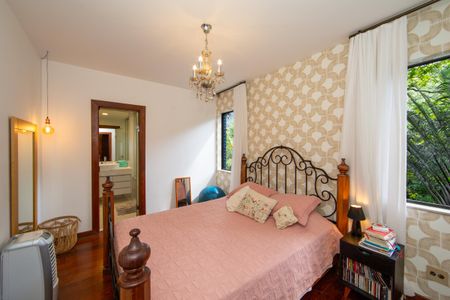 Apartamento à venda com 151m², 4 quartos e 2 vagas Apartamento à venda com 151m², 4 quartos e 2 vagasQUARTO4