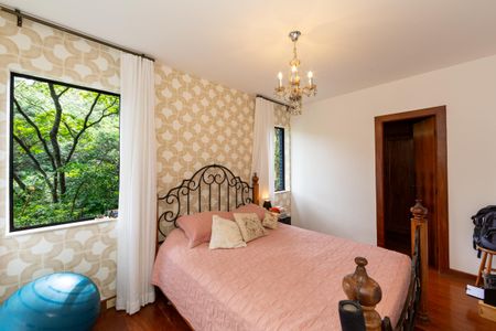 Apartamento à venda com 151m², 4 quartos e 2 vagas Apartamento à venda com 151m², 4 quartos e 2 vagasQUARTO4