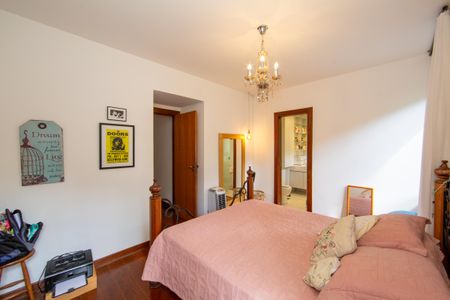 Apartamento à venda com 151m², 4 quartos e 2 vagas Apartamento à venda com 151m², 4 quartos e 2 vagasQUARTO4