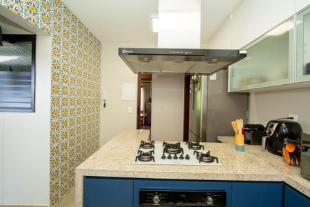Apartamento à venda com 151m², 4 quartos e 2 vagas Apartamento à venda com 151m², 4 quartos e 2 vagasCOZINHA