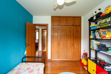 Apartamento à venda com 151m², 4 quartos e 2 vagas Apartamento à venda com 151m², 4 quartos e 2 vagasQUARTO1